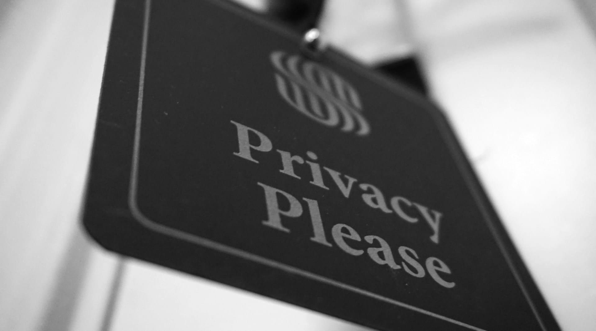Privacy vs Convenience: Why Big Hosting Providers Keep Winning