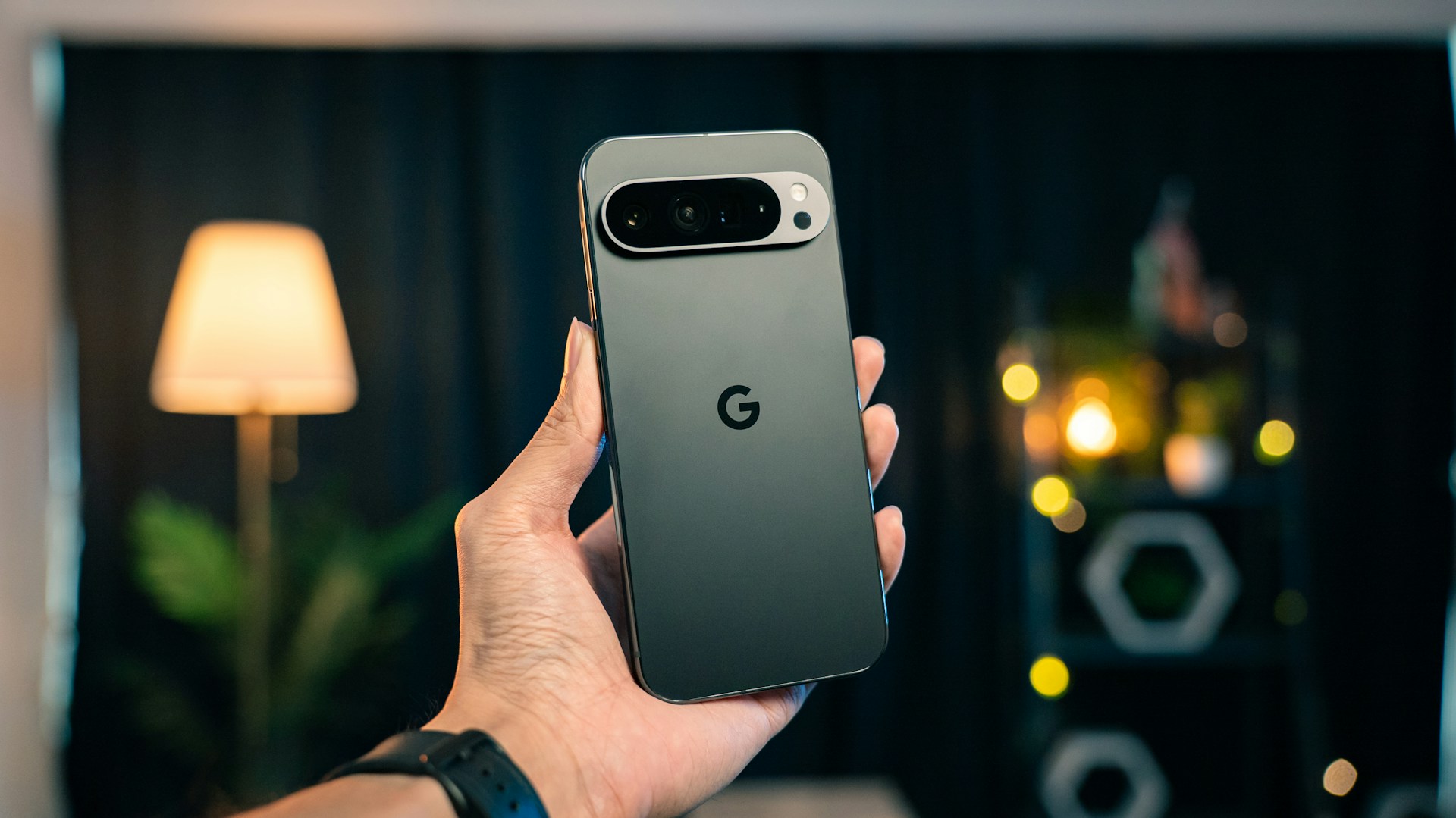 Google Pixel finally got hacked?