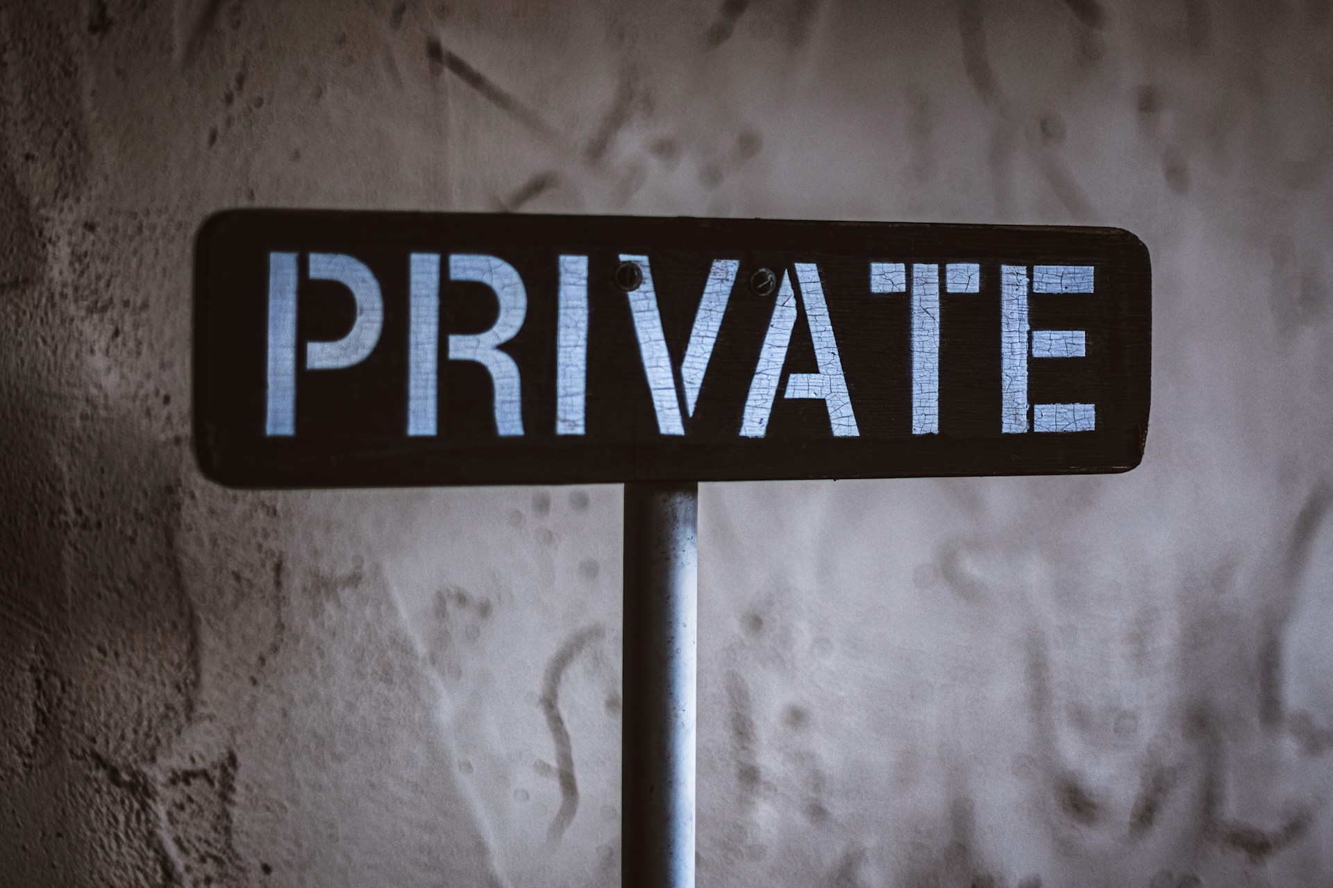 Anonymity vs Pseudonymity vs Privacy: Why most people choose wrong!